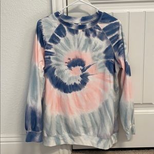 Tie dye pull over